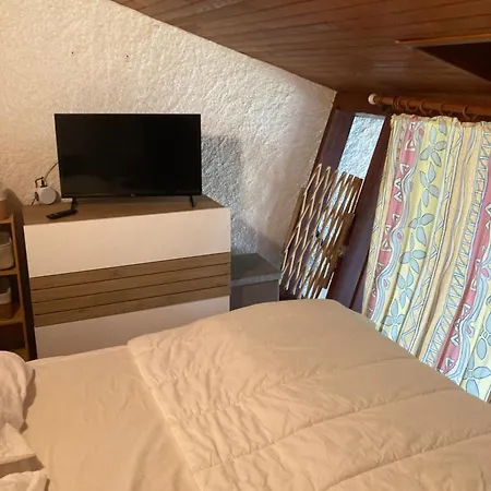 Apartment Duplex Renove Dans Prive Proche De Toutes Commodites Place De Parking Inclu
