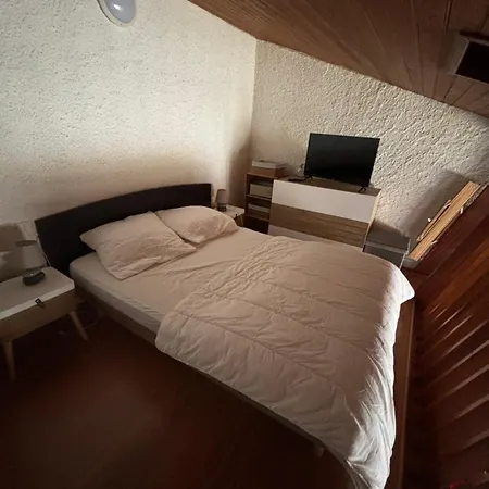 Apartment Duplex Renove Dans Prive Proche De Toutes Commodites Place De Parking Inclu