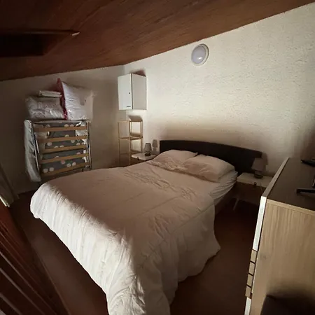 Duplex Renove Dans Prive Proche De Toutes Commodites Place De Parking Inclu Apartment La Bourboule